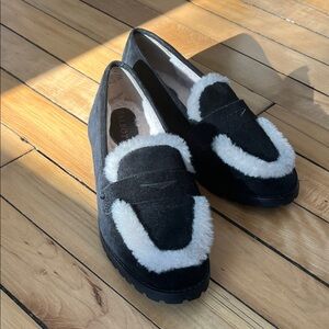 Talbots Black Suede Sherling lined Loafers size 7    New without tags.